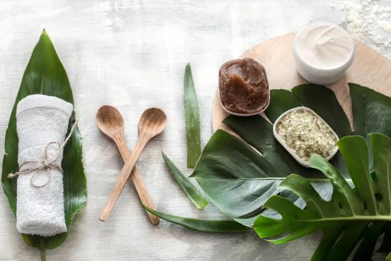 tropical wellness claims Australia checklist with tea and coastal notes